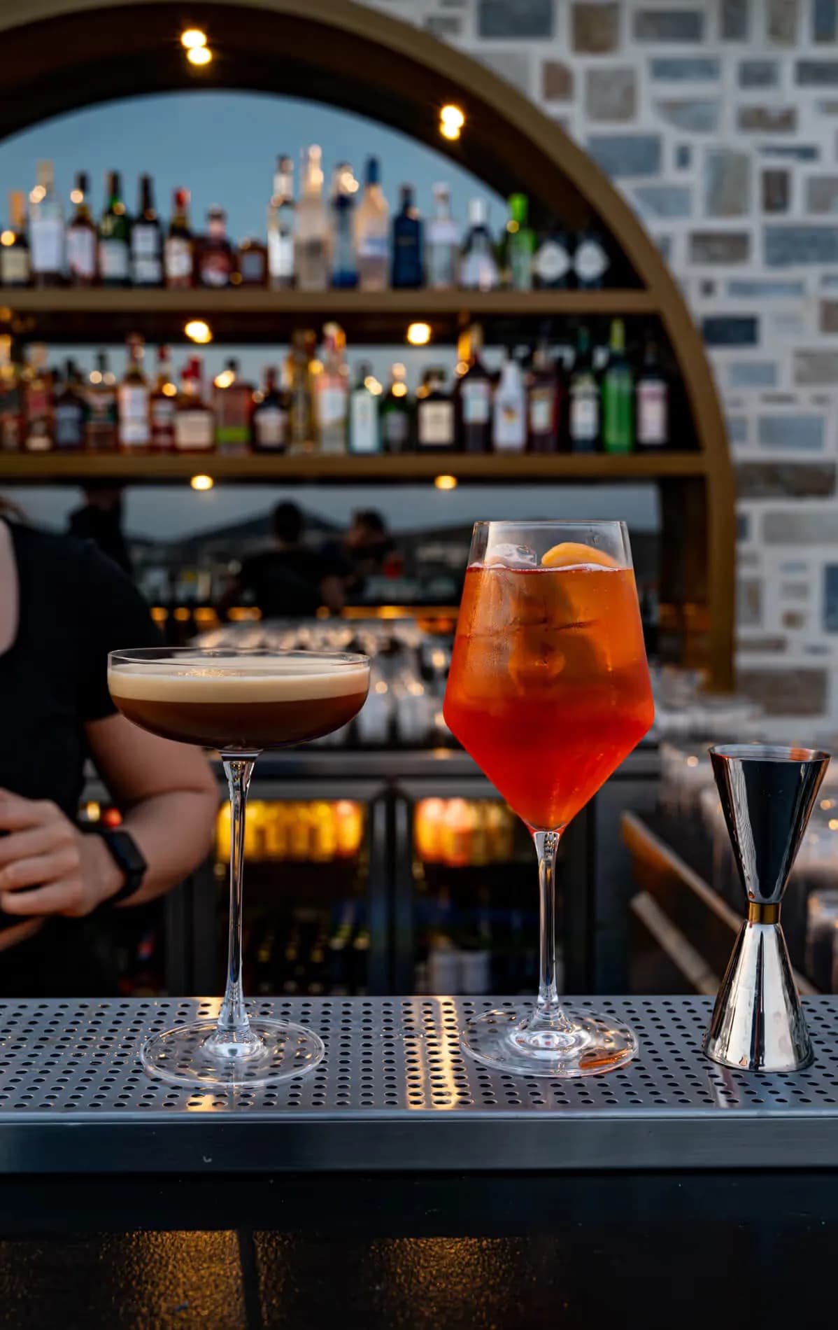 Argini Syros – Cocktails an der Bar