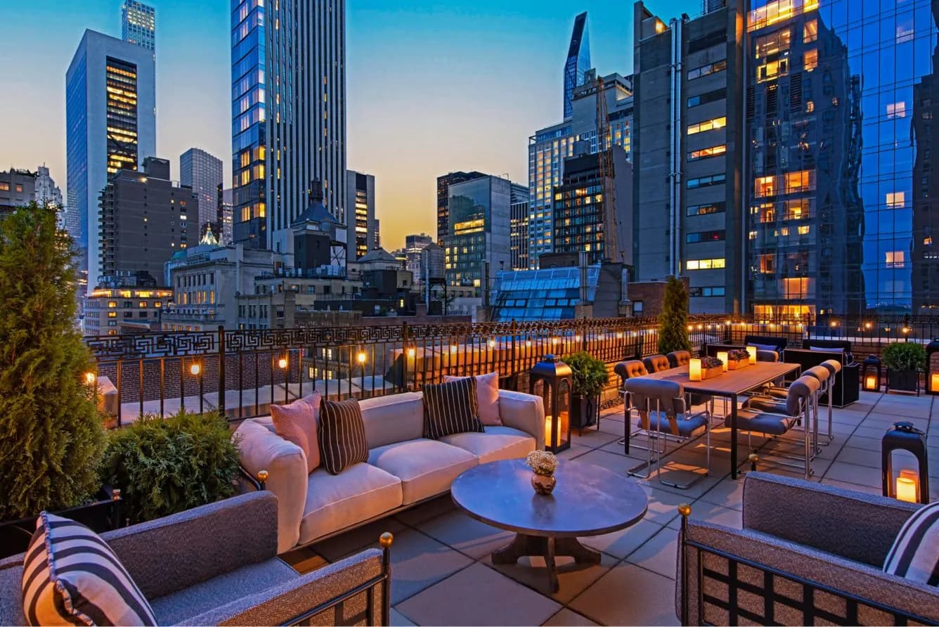 JW Marriott Essex House – Terrasse einer Suite über Midtown